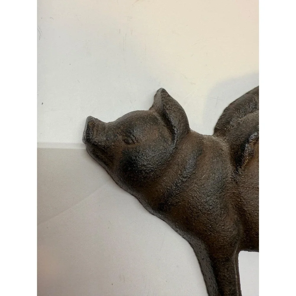 Cast Iron Flying Pig Wall Hook Rack Rustic Brown Farmhouse Decor 2 Hooks 6.5in